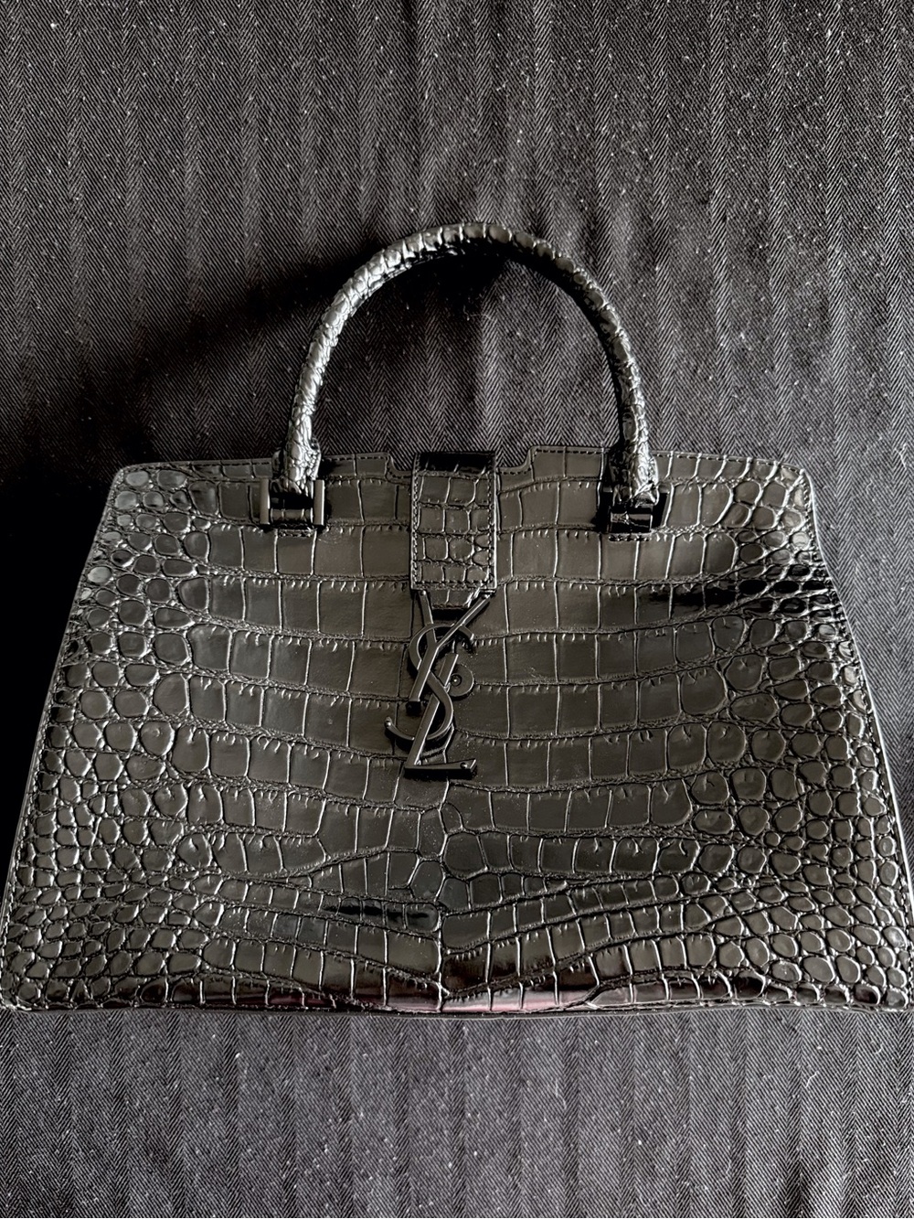 Top Handle Black Croc-Embossed Vegan Leather Bag crossbody strap - Picture 9 of 12